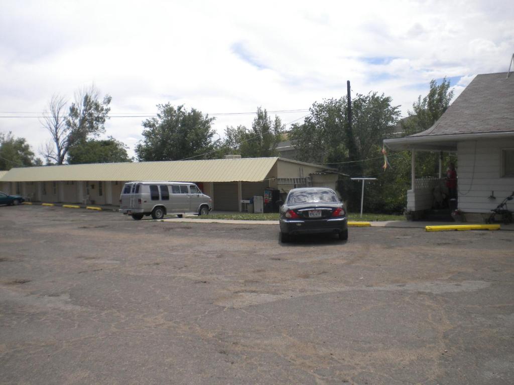 Riverside Motel Helper Exterior photo