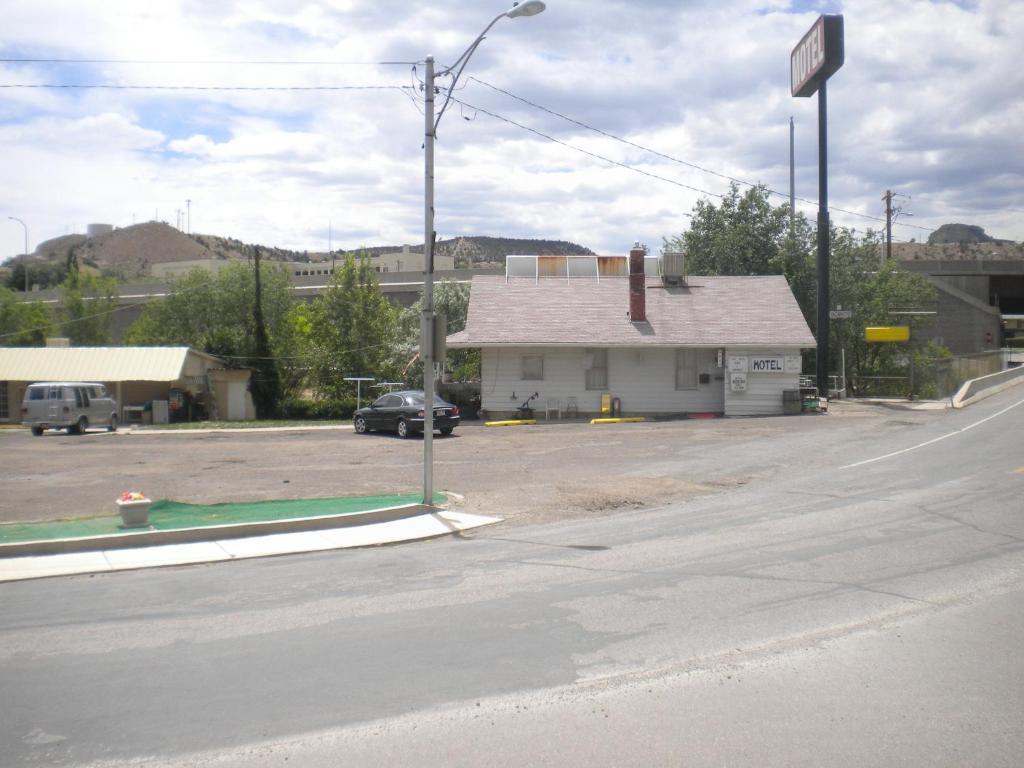 Riverside Motel Helper Exterior photo